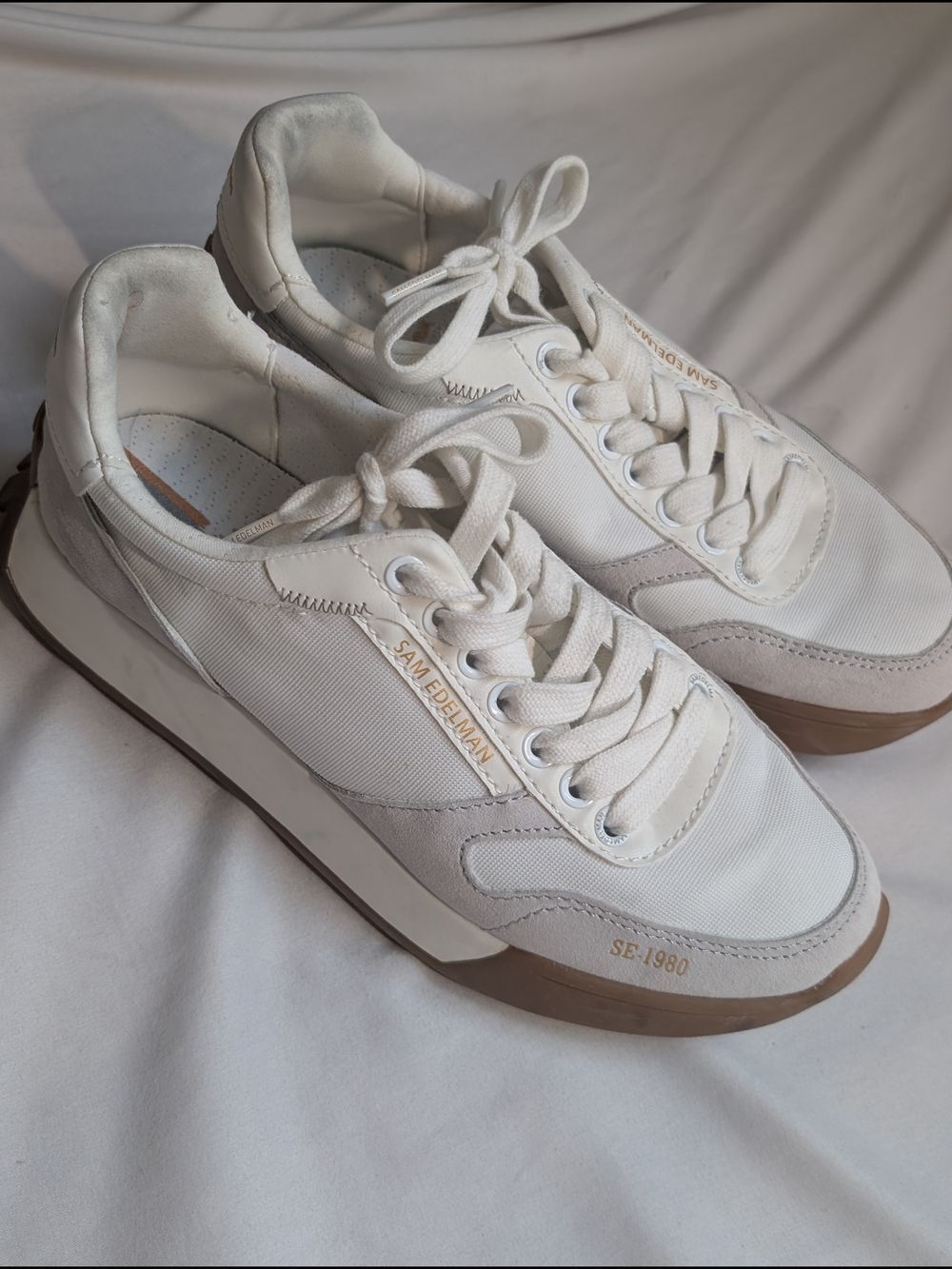 Sam Edelman Layla White and Tan Casual Sneakers - Picture 2 of 6